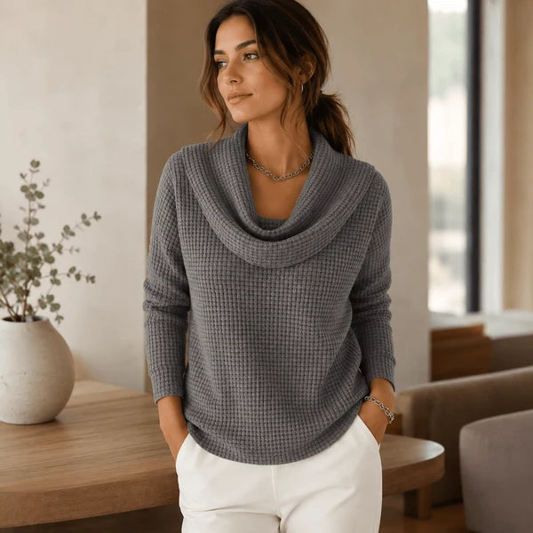 Emilia™ – Jersey cálido con cuello vuelto elegante
